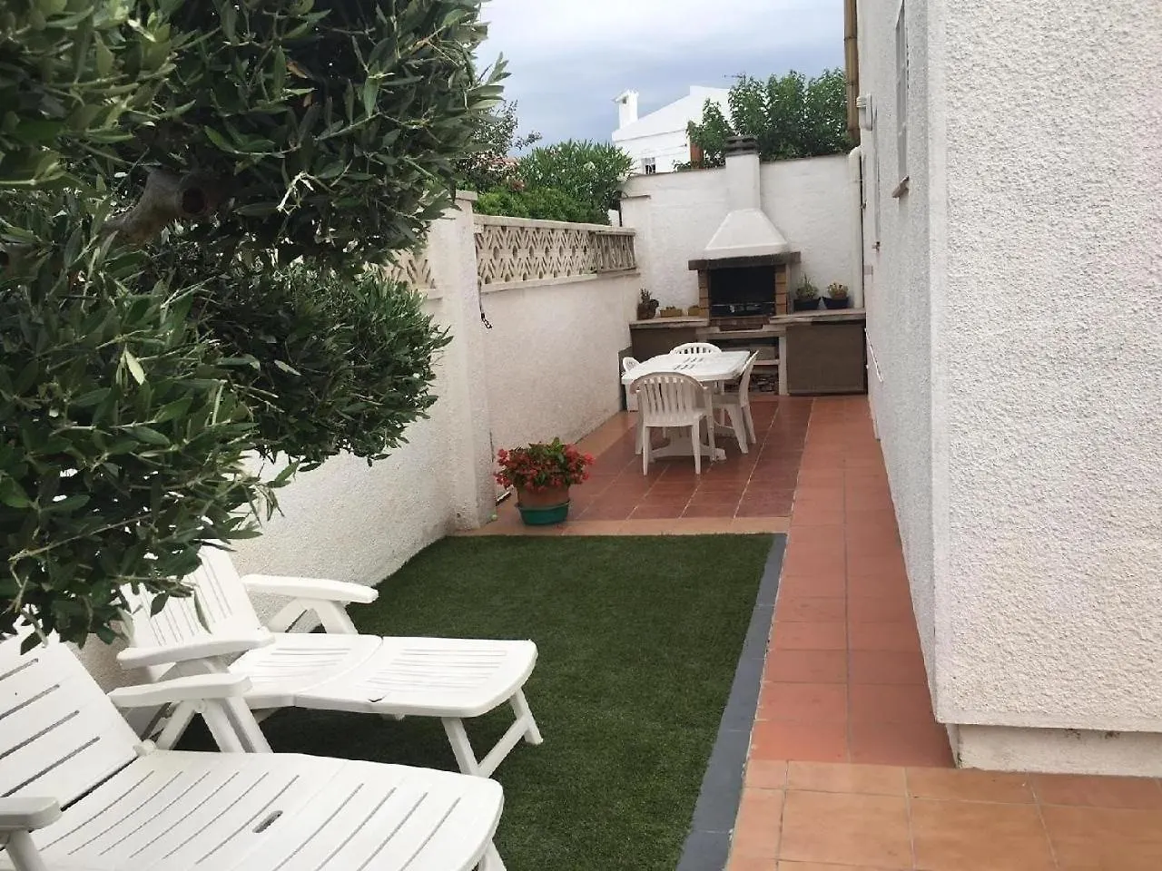 Feriehus Ferienhaus In Empuriabrava Mit Grill Spanien