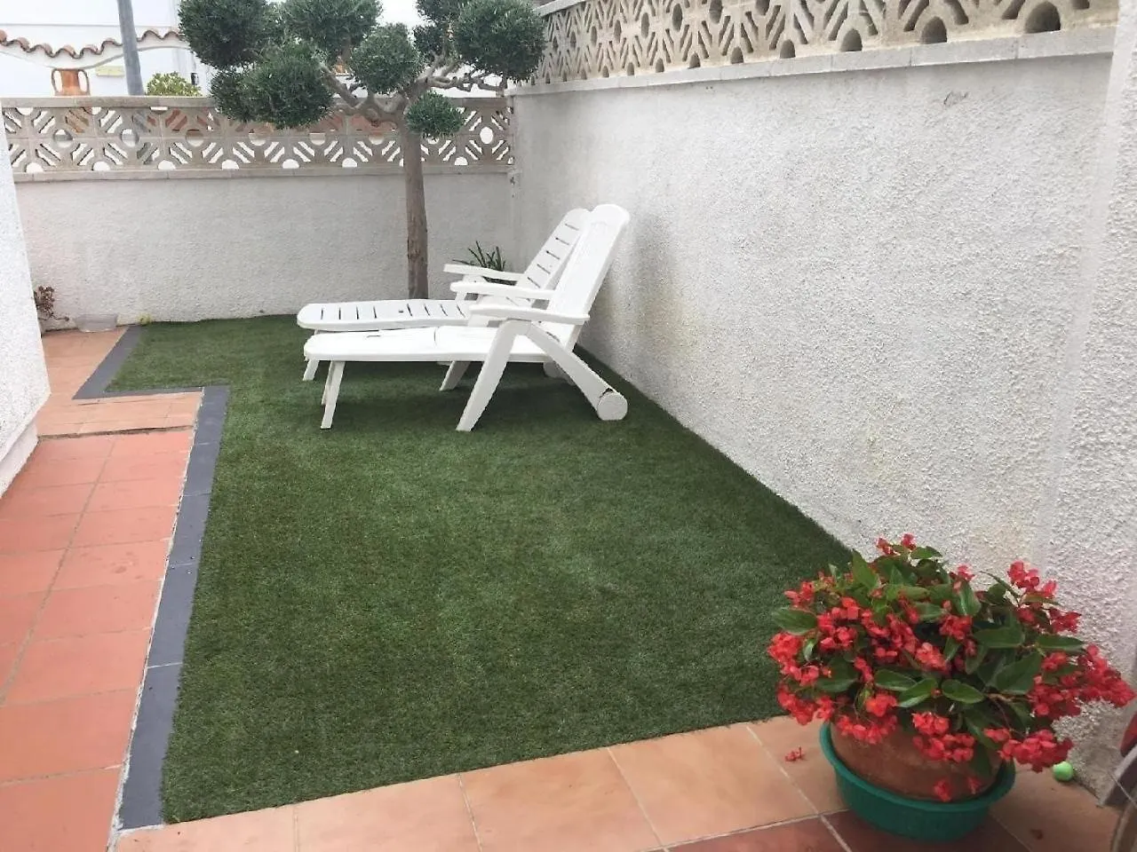 Ferienhaus In Empuriabrava Mit Grill Feriehus