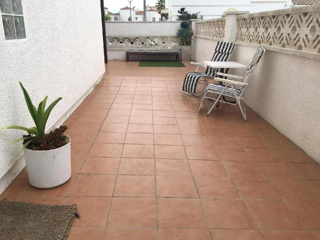 Ferienhaus In Empuriabrava Mit Grill スペイン